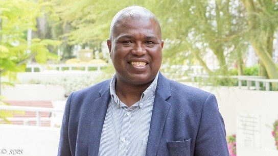 Interview met Professor Zwelinzima Ndevu